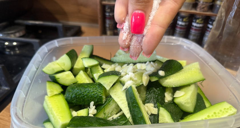 Метод, позволяющий долго хранить огурцы без традиционной консервации