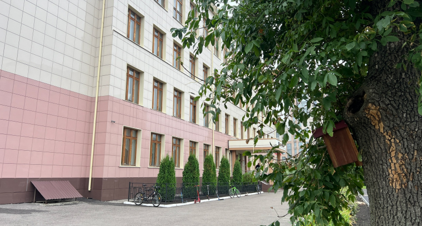 Суд обязал отремонтировать старую школу в Матвеевском районе