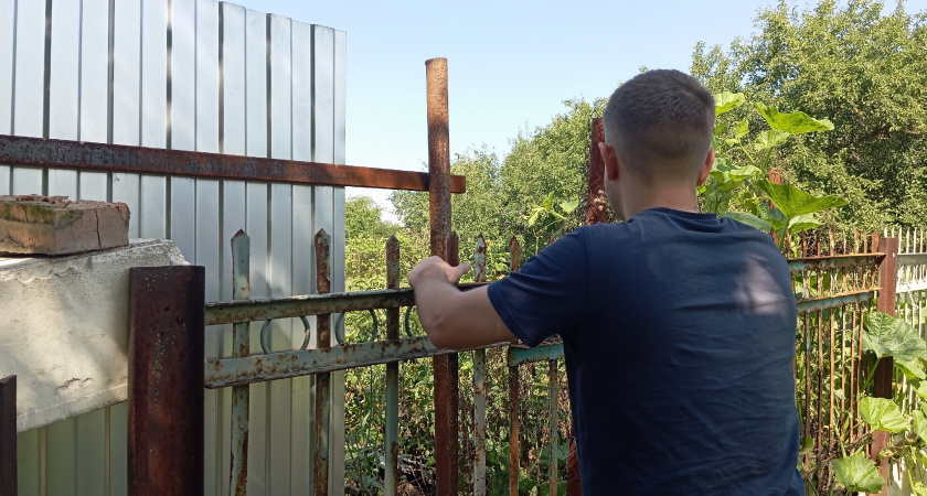 История строительства бетонного забора, по вине которого не самые приятные события стали явью