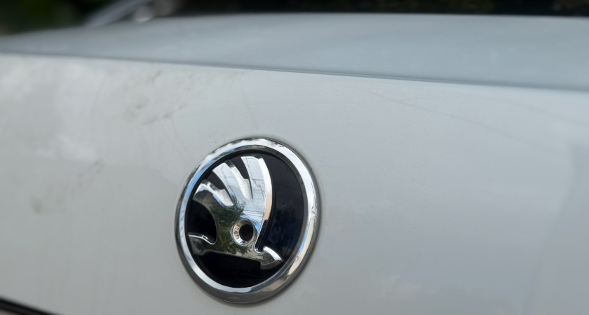 Какой автомобиль можно купить вместо «Lada Vesta»: автоэксперт назвал более надежные модели иномарок за приблизительно такую же цену 