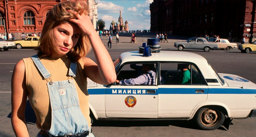 Как жили девушки в 90-е: воодушевляющая любовь к жизни несмотря ни на все