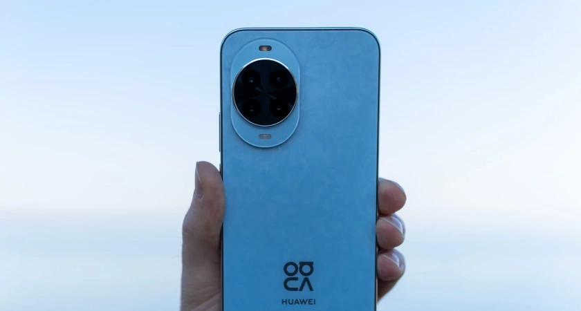 Сравнение «Iphone 17» и «Huawei Nova 14 Pro» — похоже, у всемирной классики появился достойный конкурент