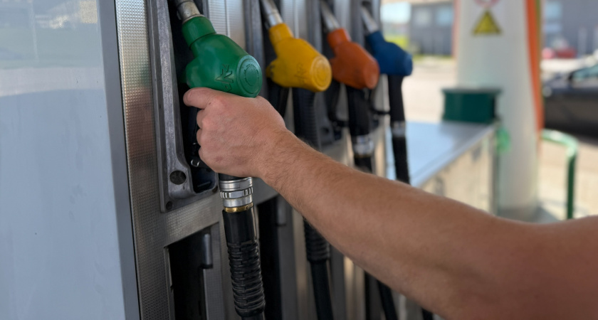 История сравнения двух автомобилей, один из которых проездил около 30000 км на 95 бензине, а другой, имея такой же километраж, набрал на 92 