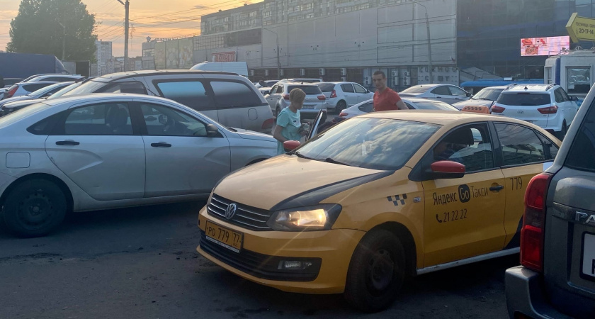 Работа таксистом в наше время: заработки, что необходимо сделать и иметь для начала работы