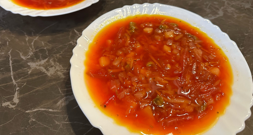 Обзор на борщ в вакуумном пакете, плов, мясную солянку, рассольник, похлебку и харчо, купленные на «Озон»