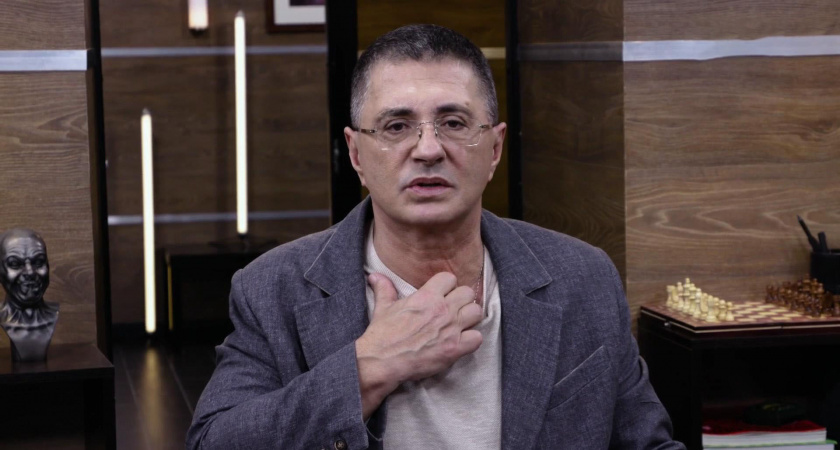 Не возраст виноват: почему после 60 портится пищеварение и что с этим делать — отвечает доктор Мясников