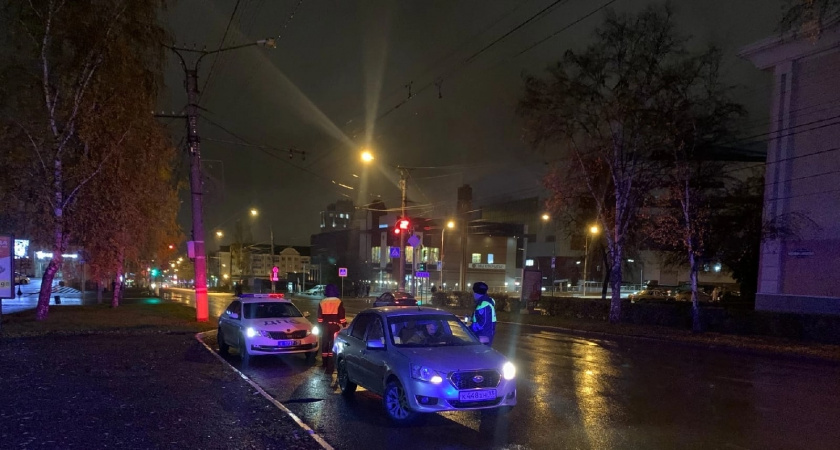 Что делать, если инспектор ДПС требует отдать смартфон