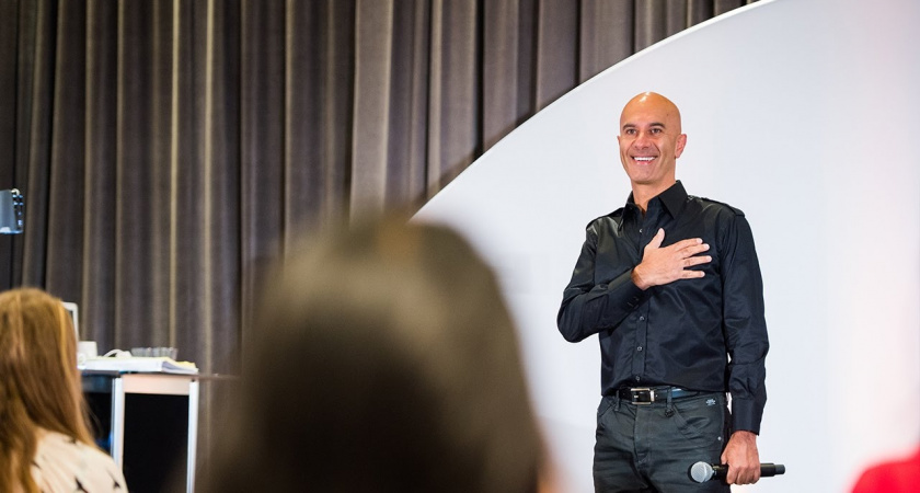 Как освободиться от груза обид и свободно задышать полной грудью — тонкая мысль писателя Робина Шармы 