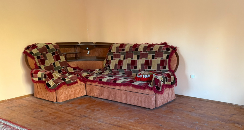 Суд Оренбурга обязал ИП заменить обивку дивана