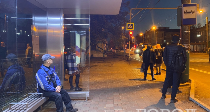 В Оренбурге испортили новую остановку