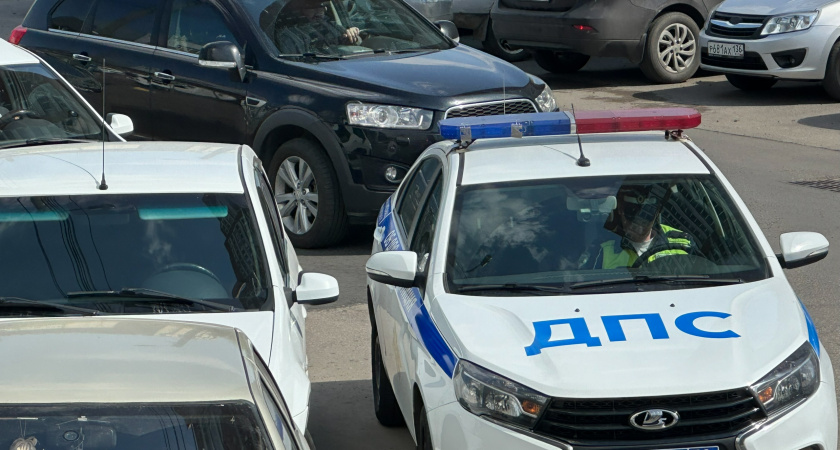 Спасатели помогли пострадавшему в ДТП в Матвеевском районе