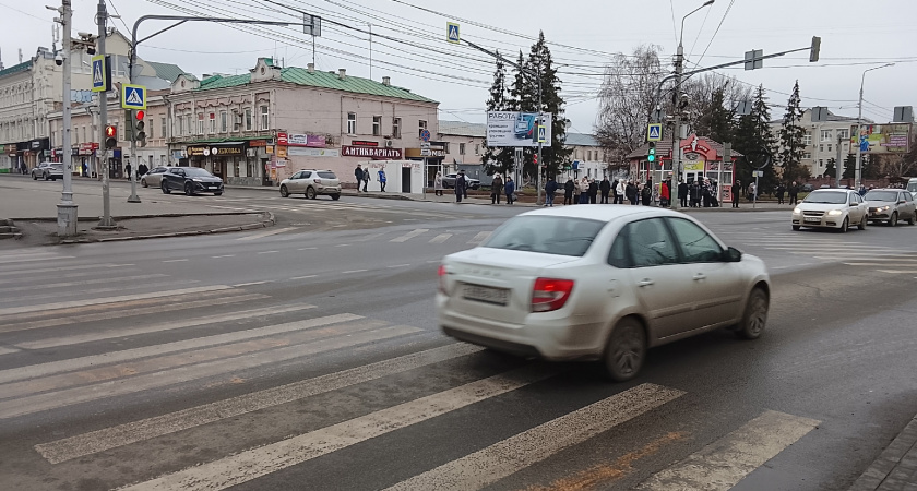 Пенсионерка на «Рено» сбила подростка в Оренбурге