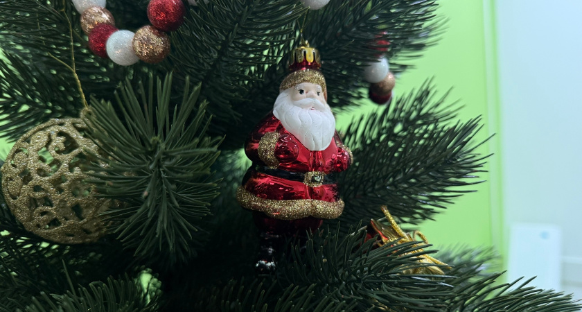 В Оренбурге у елки появятся почти трёхметровые Дед Мороз и Снегурочка