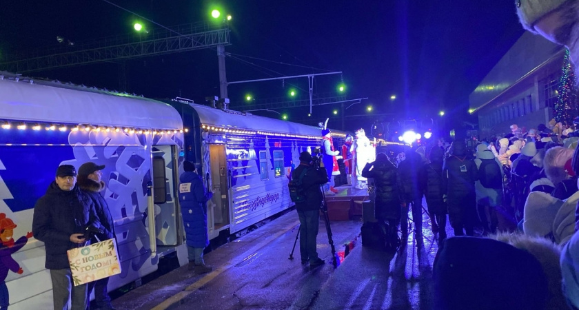 Из-за поезда Деда Мороза вновь ограничат движение в Оренбурге