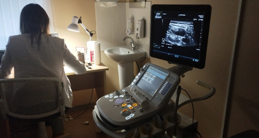 Новый аппарат УЗИ поступил в больницу в Переволоцком районе