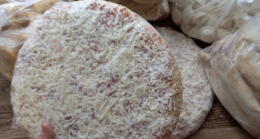 Может ли вкусная пицца стоить 153 рубля: пробую пиццу ТМ Ермолино "Маргарита" - как лучше приготовить