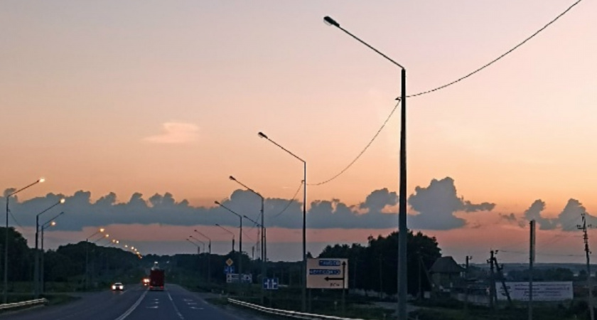 «Новогодняя гирлянда или новое средство общения»: что происходит с освещением на трассе