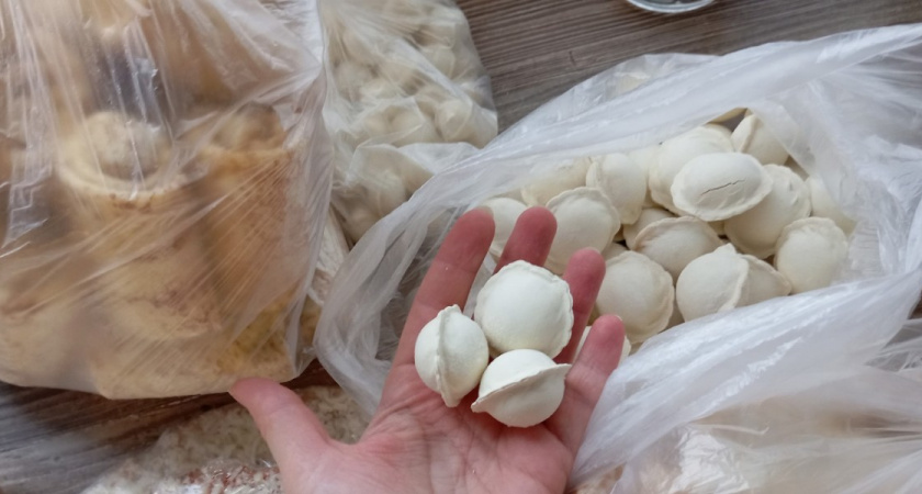 Перемолотые рога и копыта, мяса нет: в Роскачестве назвали худшие марки пельменей