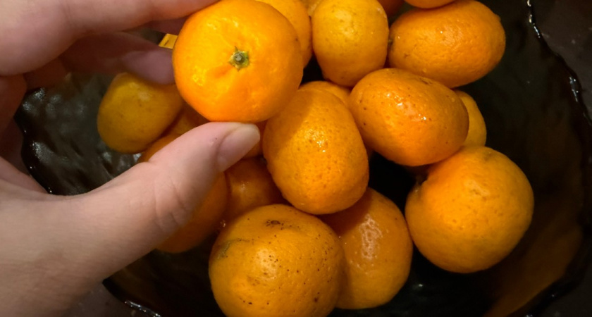 Продавцы не любят, когда покупатели это знают — как определить сладость мандарина по кожуре