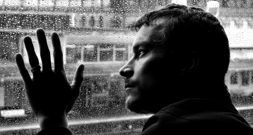 Врач Анатолий Баранов рассказал, что такое цифровое выгорание, чем опасно и как от него спастись