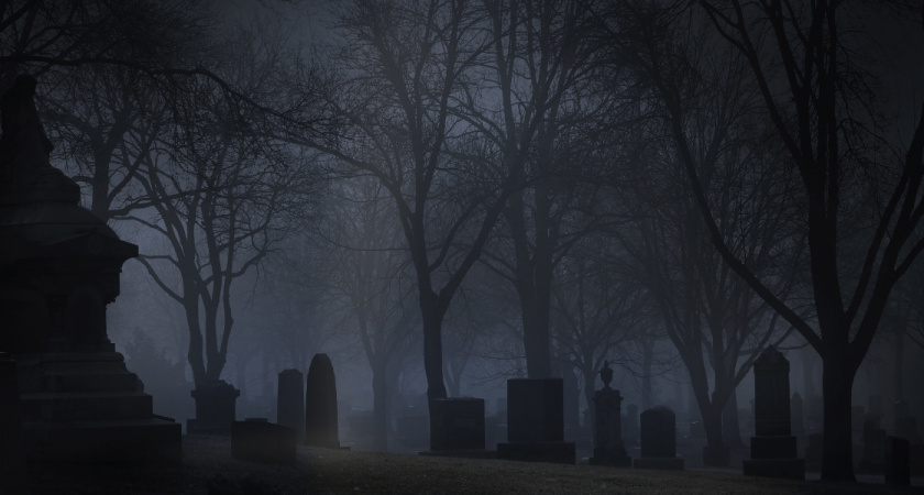 Тайны ночного кладбища: история сторожа, столкнувшегося с необъяснимым