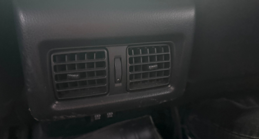 Автомеханик с огромным стажем по секрету рассказал 3 способа быстрого прогрева салона машины: попробовал и ни один не подвел — легче легкого