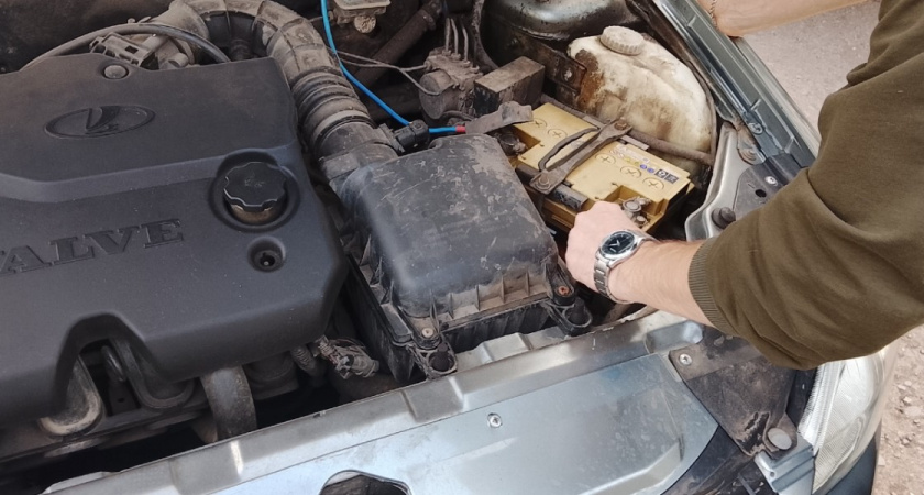 Многие водители до сих пор не разобрались: бывалый автомеханик рассказал, когда нужно использовать режимы + и - на АКПП и для чего они нужны