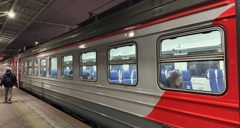 «В тесноте, да не в обиде»: как быть, если поезд переполнен