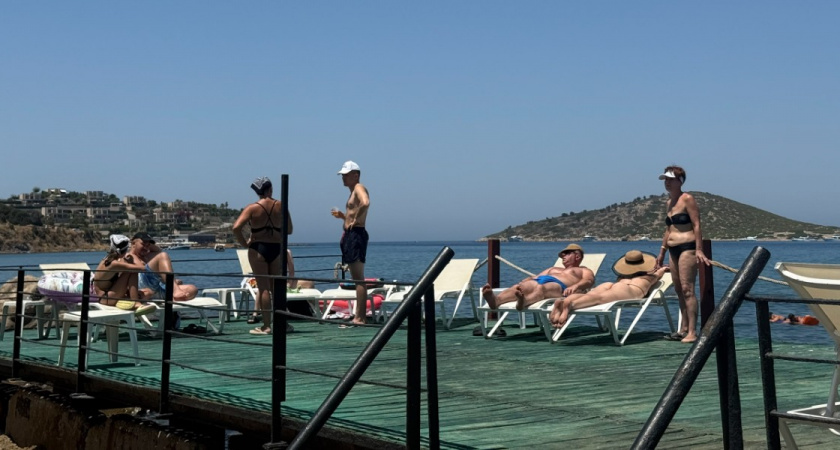 Бармен из отеля в Турции рассказал, какие русские едут к ним отдыхать: как жаль, что раньше не знала — больше туда ни ногой