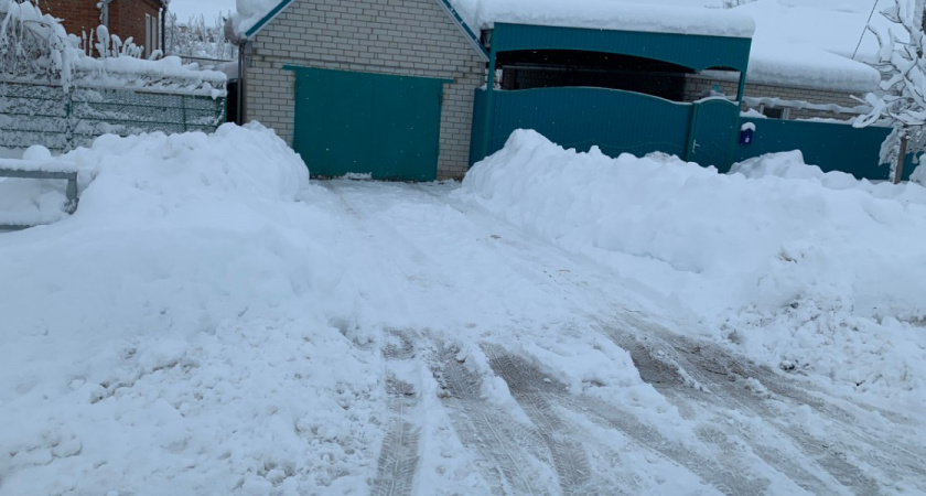 В Оренбурге всю технику направили на расчистку дорог от снега