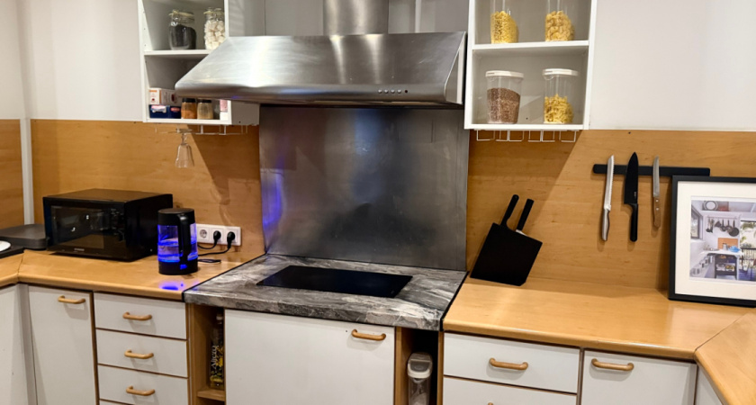 Жир на кухне больше не проблема: простой раствор для идеальной чистоты