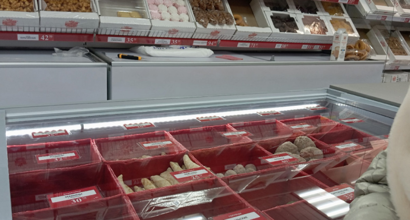 Купила в Ермолино эту глазированную вкусняшку: муж не ест сладкое, но даже он в восторге - удобно,что в порционных кусочках