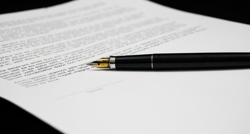 Как не платить штрафы за проданный автомобиль: что говорит Верховный суд