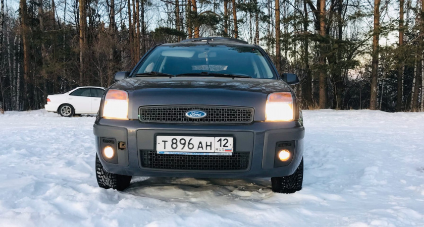 Почему зимой давление в шинах нельзя оставлять как есть: народная формула