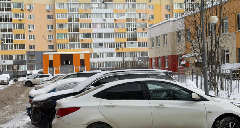 Почему не стоит оставлять свой номер телефона под стеклом авто или дворником: рассказали сотрудники полиции