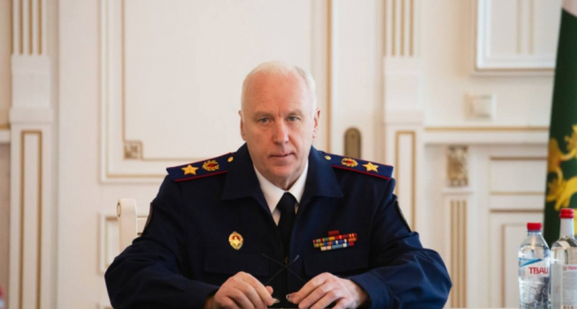 Глава Следственного комитета Александр Бастрыкин взял на личный контроль дело о падении оренбуржцев в яму с кипятком