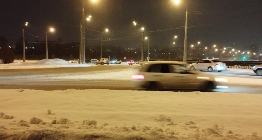 В Оренбуржье водитель «Рено» сбила пешеходов, переходивших дорогу на «зебре»