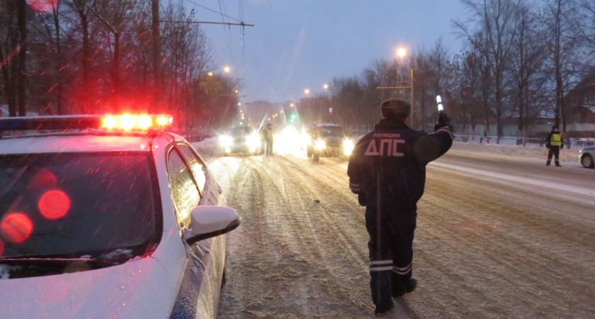 Сотрудник ДПС прибыл в Оренбург на вертолете