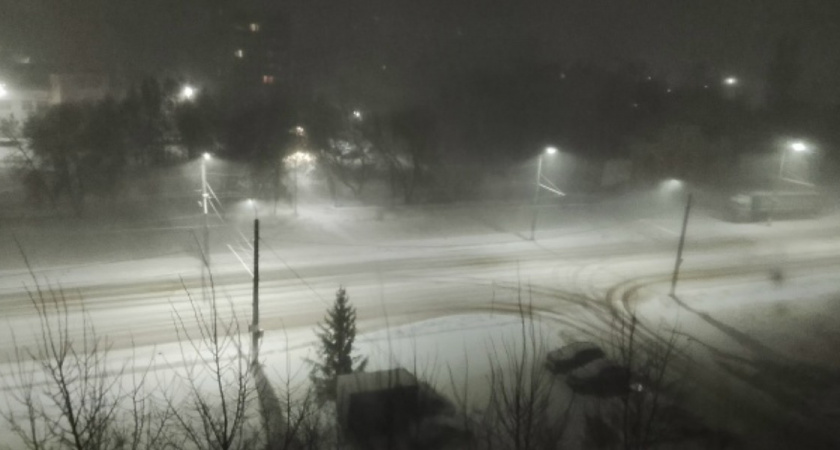 «В ожидании весны» — когда снег не убирают, проблемы растут