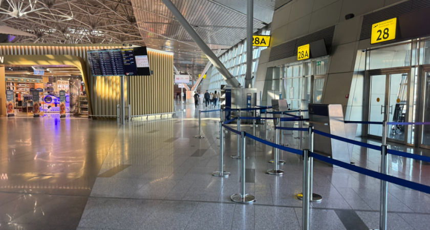 В Оренбурге отец и сын избили парковщика в аэропорту 