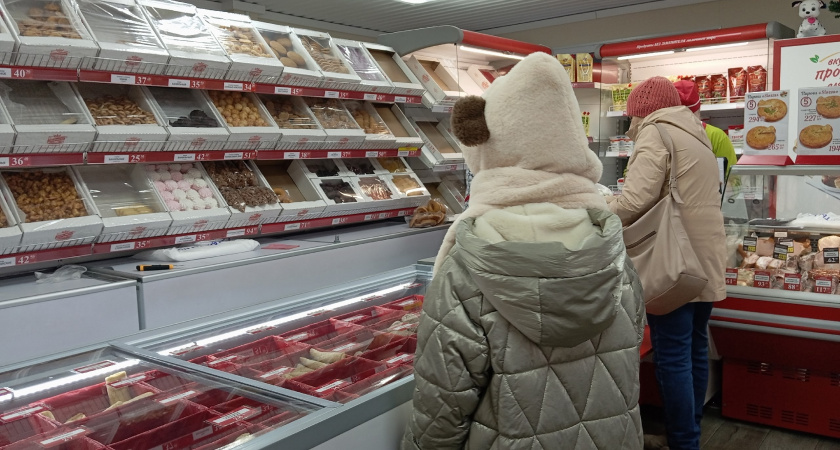 Зашла в Ермолино за пиццей, а ушла с куриной отбивной: сочная, большая - и стоит 201 руб. Но брать больше не буду