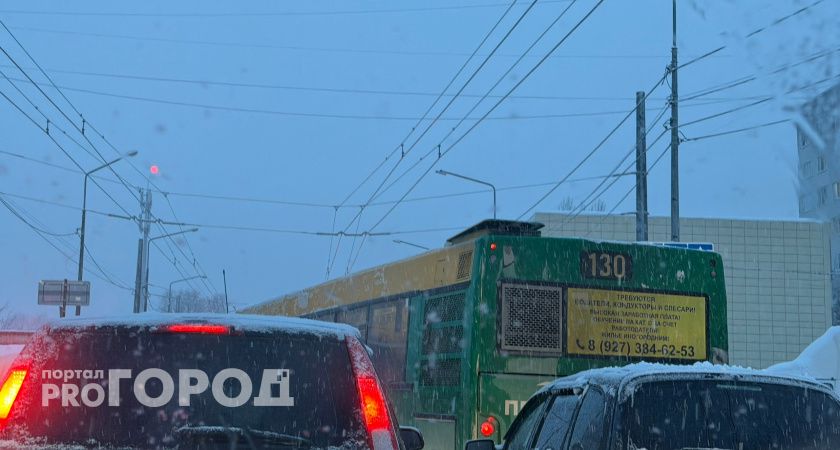 В Оренбургской области из-за непогоды закрыли десятки участков дорог