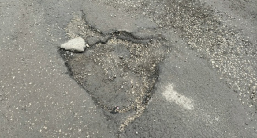 Дорожный кошмар на Илекской развязке и в селе 9 Января: водители в ярости, власти обещают весну