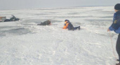 На Ириклинском водохранилище провалился под лед мужчина, катавшийся на шишкоплане