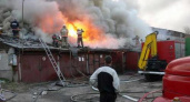 В Ленинском районе Орска горели семь сараев