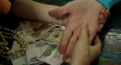 Мошенницы украли 35 тыс. рублей у жительницы Асекеево под предлогом "заговора" от больной спины