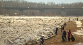 Фото дня: на Урале тронулся лед