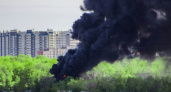 В районе улицы Гаранькина загорелись утилизированные шины