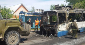 В Оренбурге на остановке сгорел троллейбус