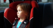 Машина не игрушка. Оставлять детей одних в автомобиле теперь нельзя по закону